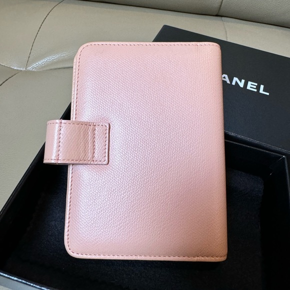 SOLD ❌CHANEL Agenda Cover pink - Picture 2 of 9